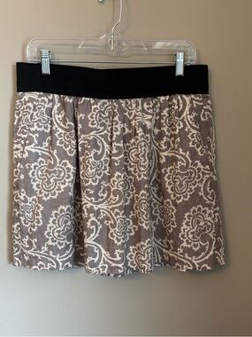 LOFT Taupe and White Mini Skirt with Black Waistband